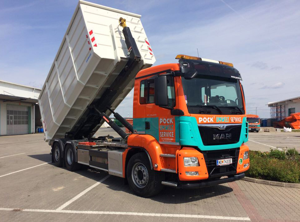 Pöck's Container LKW